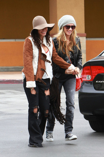  DECEMBER 19TH- Ashley at Ralphs grocery store with Vanessa Hudgens
