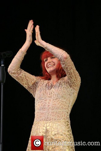  Florence Performs @ 2010 "Balado música Festival" - Scotland