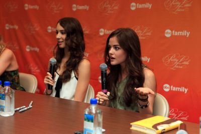  June 5th Pretty Little Liars Book Signing