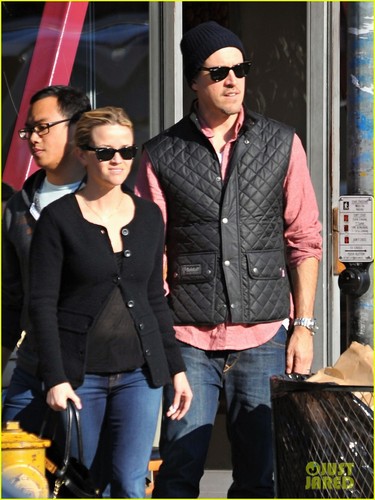 Reese Witherspoon: 'After Lately' Cameo This Winter!