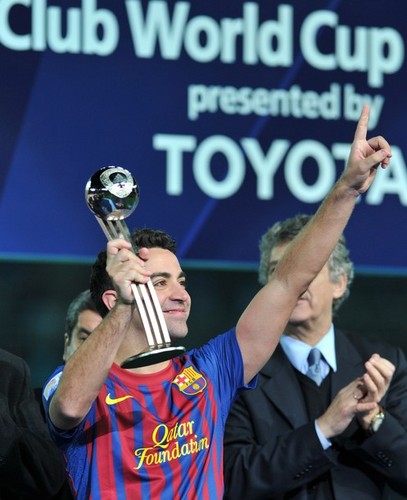 Santos FC (0) v FC Barcelona (4) - FIFA Club World Cup Final: Xavi recieves the Silver Ball