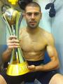 Victor Valdes and the trophy - fc-barcelona photo