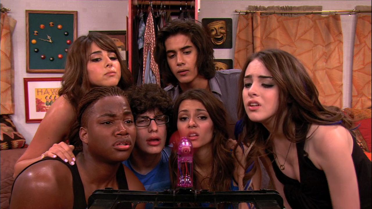 Victorious Image: 'Survival of the Hottest' - 1x08.