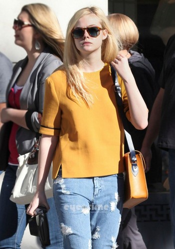  Elle Fanning spotted out and about in Beverly Hills, Dec 26