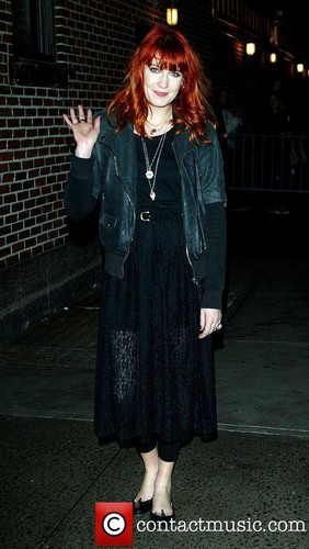  Florence Outside "The Late दिखाना With David Letterman" Studios - New York