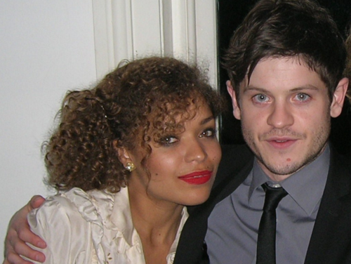 Iwan and Antonia at premiere of Wild Bill - misfits-e4 Photo - Iwan-and-Antonia-at-premiere-of-Wild-Bill-misfits-e4-27978369-500-376