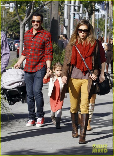 Jessica Alba: Christmas Weekend Brunch with the Family!