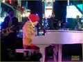 Justin Bieber Performs 'Let It Be' on New Year's Eve! - justin-bieber photo