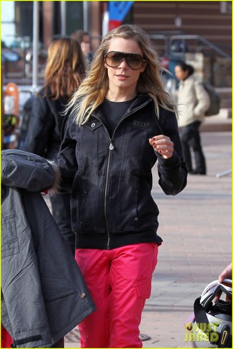  LeAnn Rimes: berwarna merah muda, merah muda Pants in Aspen!