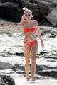 Miley - 29. December - On a beach with Liam Hemsworth in Hawaii - miley-cyrus photo