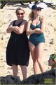 Reese Witherspoon: Hawaiian Vacation! - reese-witherspoon photo