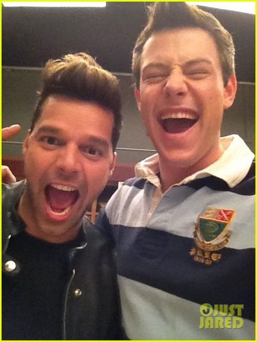  Ricky Martin Visits 'Glee'!