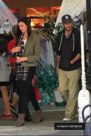  Shopping In Los Angeles - December 27