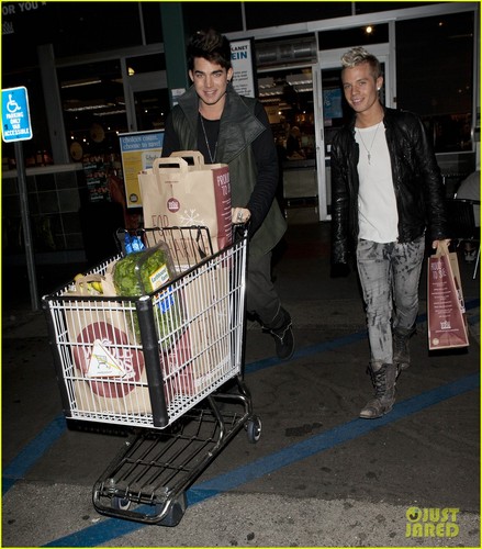  Adam Lambert & Sauli Koskinen: Grocery Guys
