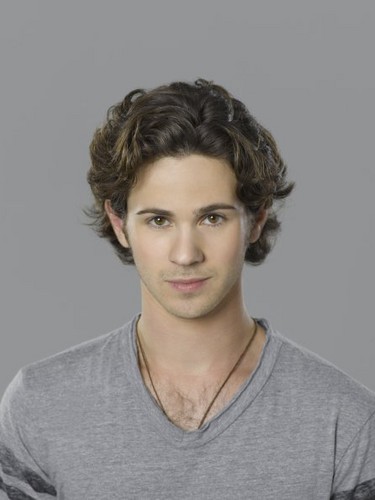  New Cast Promotional foto - Connor Paolo