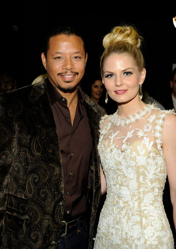 2012 People's Choice Awards - Backstage And Audience (January 11)