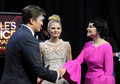 Jennifer and Ginnifer at 2012 People's Choice Awards (January 11) - once-upon-a-time photo