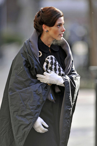 Ashley Greene and co-star Michael Mosley film a romantic scene in NYC's Gramercy Park 