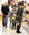 Justin Bieber And Selena Gomez Grocery Shopping In Encino - selena-gomez photo