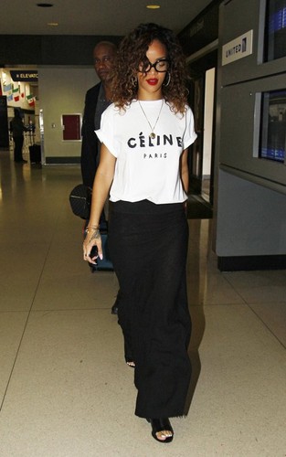  Rihanna at LAX Airport (January 14) and the UCLA Medical Building in Los Angeles (January 13).