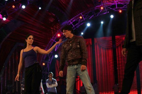  Shahrukh Khan and Katrina Kaif Rehearsing