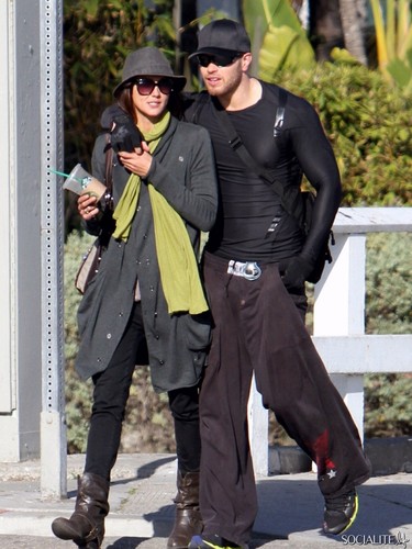 Kellan Lutz & Girlfriend Sharni Vinson In Venice, CA