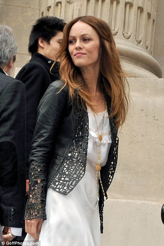  Vanessa Paradis attends the Chanel Fashion toon Haute Couture spring summer 2012 held at Grand Pala