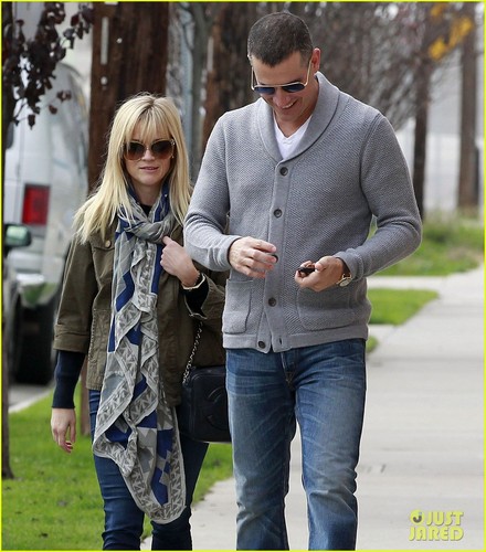  Reese Witherspoon: 'Big Eyes' with Ryan Reynolds!