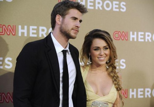  ♥ Miley and Liam on CNN Heros ♥