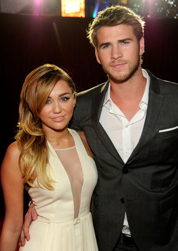  ♥ Miley and Liam on People's Choice Awards 2012 ♥