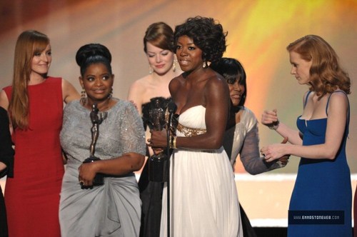  Emma Stone @ 18th Annual Screen Actors Guild Awards foto-foto [Show] – Jan 29th