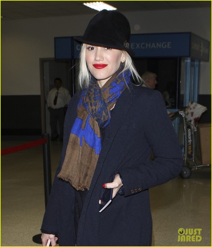 Gwen Stefani: 'Back In The Studio' with No Doubt!