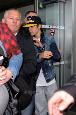 Justin arrives at Nice Airport in France, Jan 28