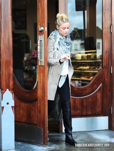  Leaving coffee boutique in Los Angeles - 01/23