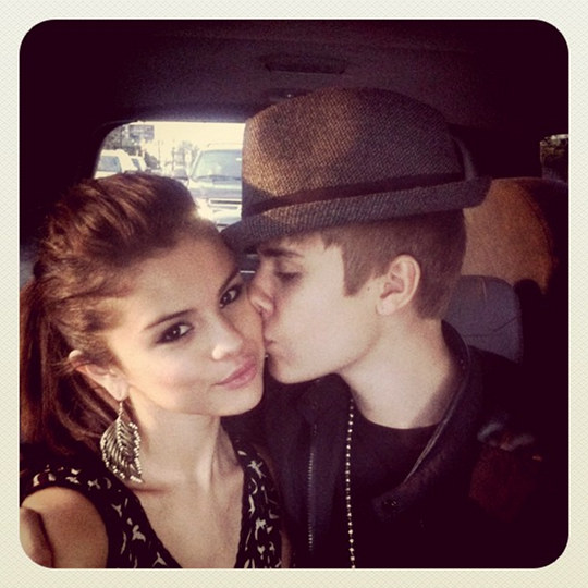 Bieber Selena Kissing