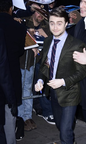  Arriving at Good Morning America - January 30, 2012 - HQ