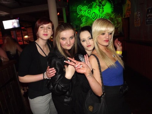  Charlotte, Me, Tania & Katie On A Girlz Nite Out In BFD ;) 100% Real ♥