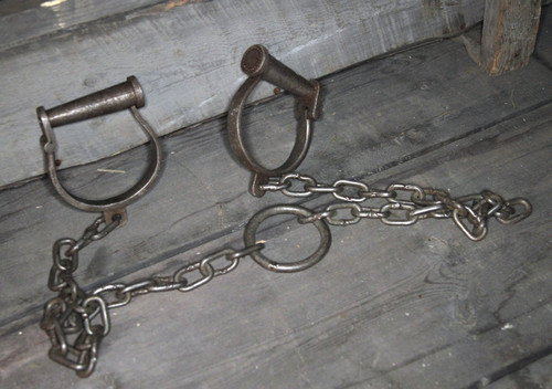 Cullen's shackles from Episode 2