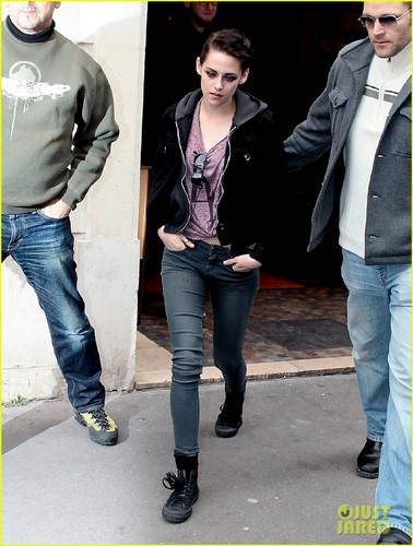  Kristen Stewart: cena in Paris!