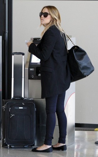  Lauren at LAX Airport