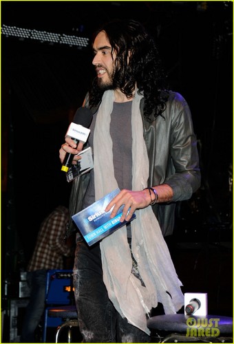  Russell Brand: SiriusXM Town Hall with Ringo Starr!