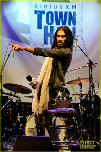  Russell Brand: SiriusXM Town Hall with Ringo Starr!