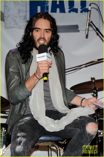 Russell Brand: SiriusXM Town Hall with Ringo Starr!