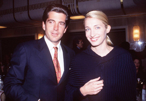  John F. Kennedy Jr. and his wife Carolyn Bessette died in a plane crash