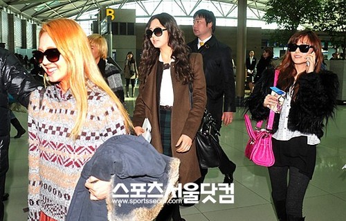  Seohyun airport fashion to musique Bank Paris