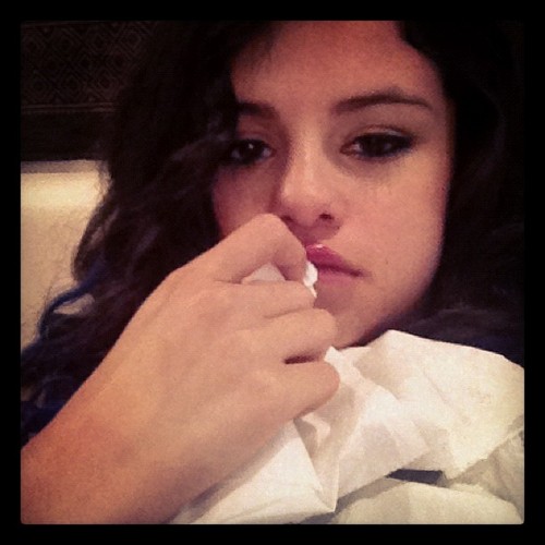 OMG SELENA POSTED NOW THAT SHE SICK FEEL  BETTER
