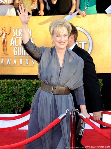  Screen Actors Guild Awards - Red Carpet [January 29, 2012]