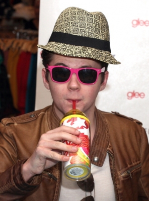  Damian at the Forever21 signing event
