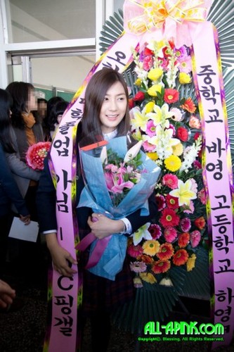 Graduation pic-Ha Young