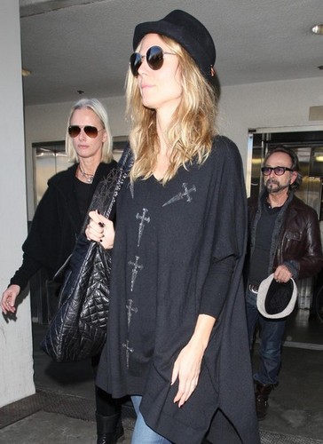  Heidi Klum Back In LA After Fashion Event In NYC (February 9)
